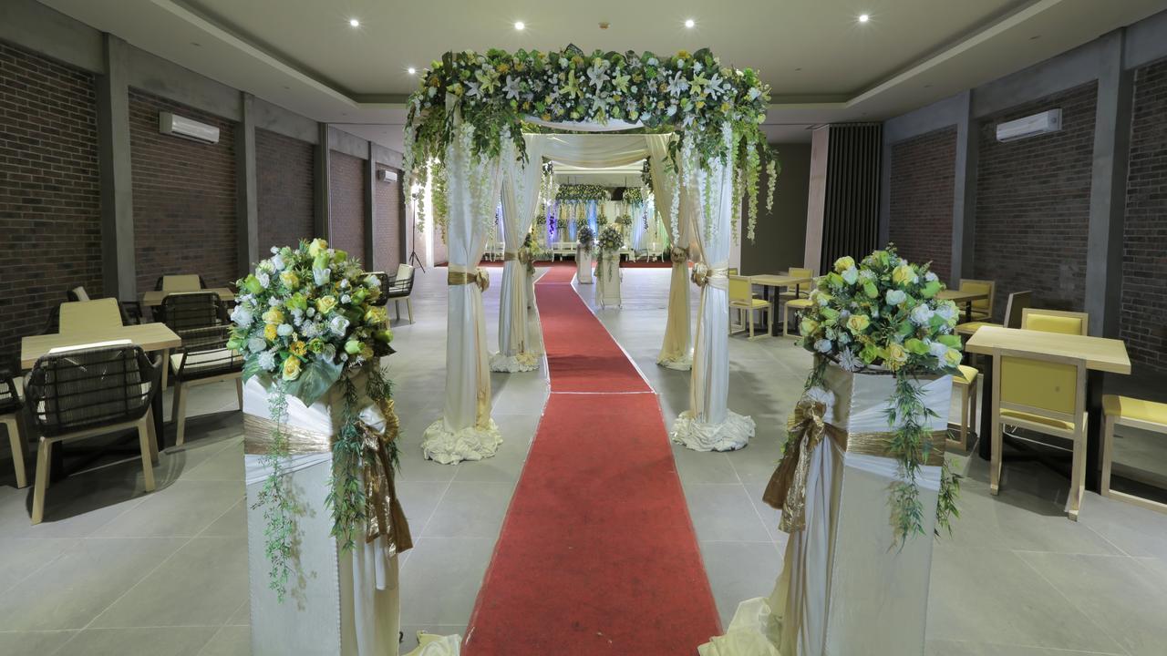 Bedrock Hotel Kuta Kuta Lombok Dış mekan fotoğraf