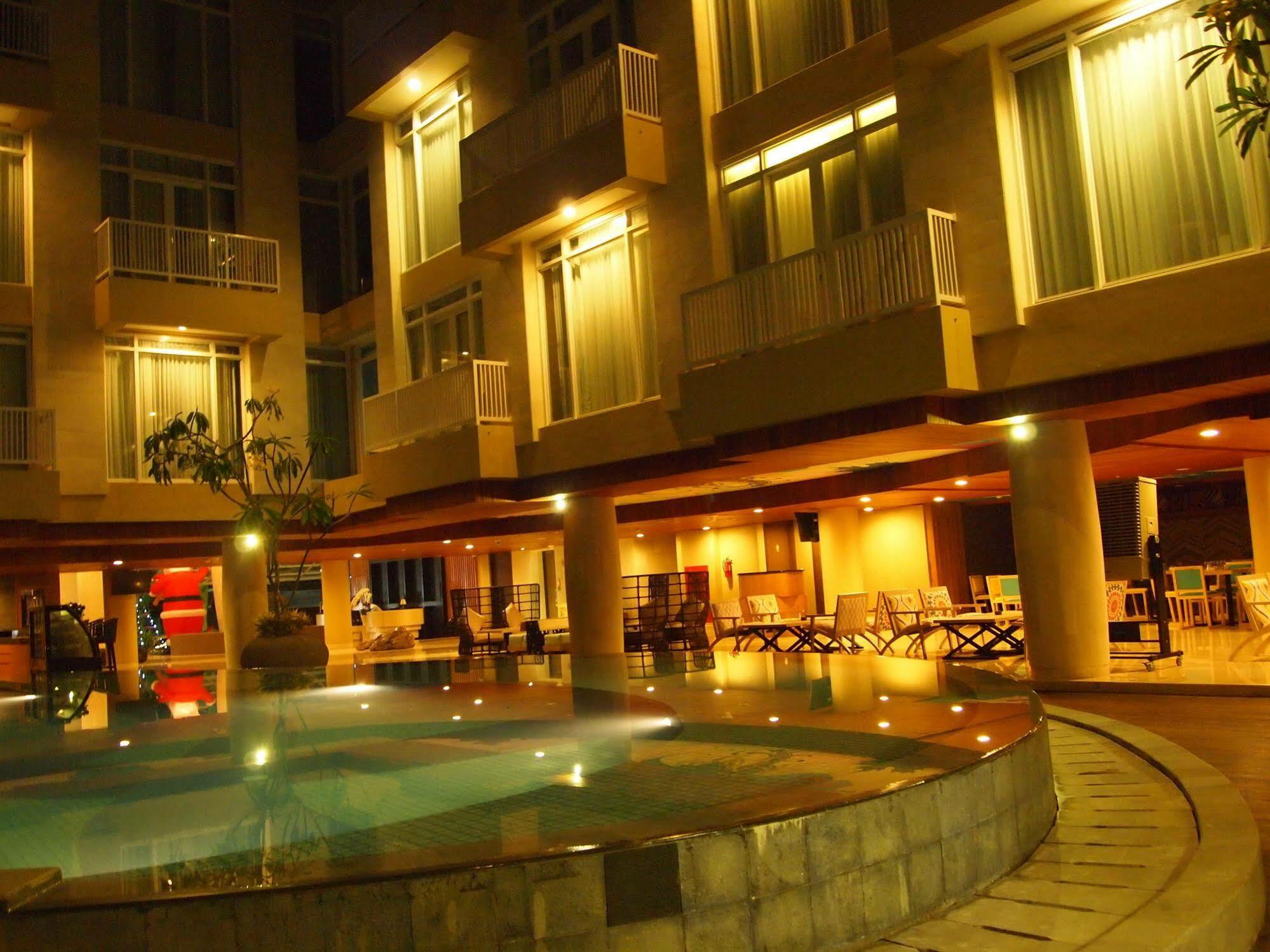 Bedrock Hotel Kuta Kuta Lombok Dış mekan fotoğraf