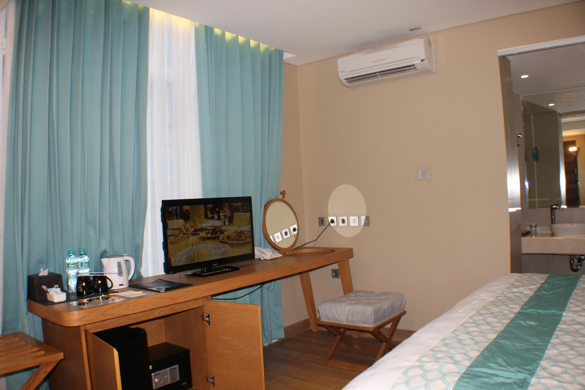 Bedrock Hotel Kuta Kuta Lombok Dış mekan fotoğraf